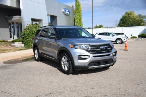 Used 2023 Ford Explorer XLT w/ Equipment Group 202A image 9