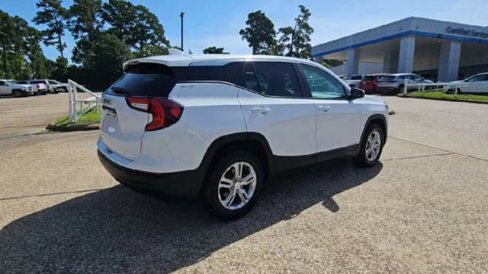 Certified 2024 GMC Terrain SLE image 8