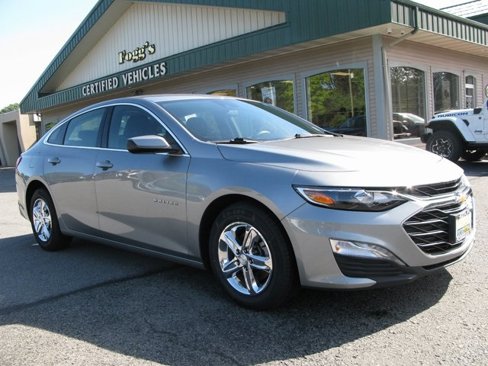 Used 2024 Chevrolet Malibu LT image 2