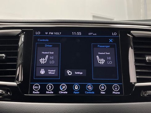 Certified 2019 Chrysler Pacifica Touring Plus w/ Cold Weather Group image 7