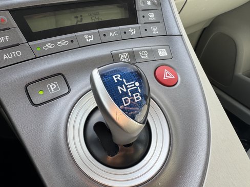 Used 2015 Toyota Prius Three image 30