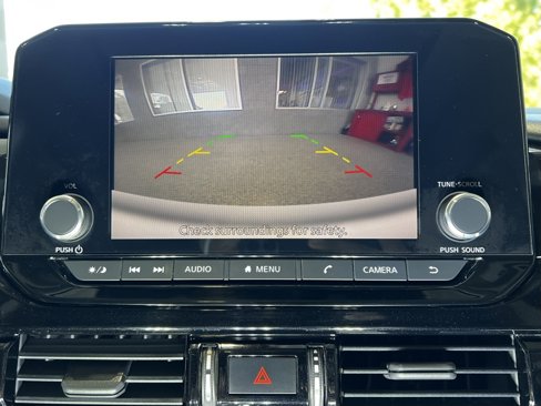 Used 2022 Nissan Pathfinder SV w/ SV Premium Package image 30