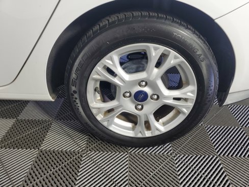 Used 2014 Ford Fiesta SE image 27