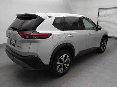 Used 2021 Nissan Rogue SV image 9
