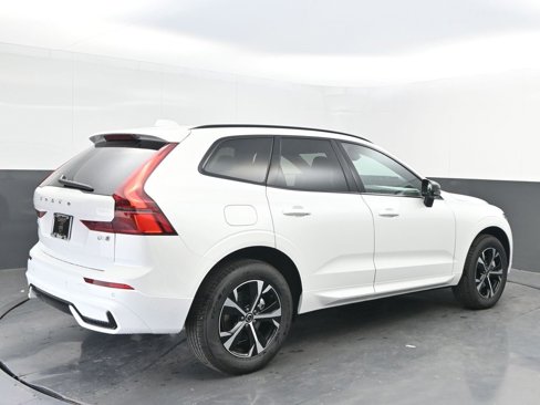 New 2026 Volvo XC60 B5 Core w/ Climate Package image 7