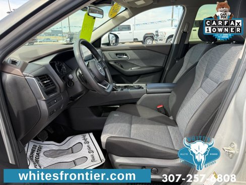 Used 2023 Nissan Rogue SV image 15