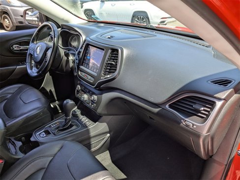 Certified 2021 Jeep Cherokee Latitude Lux w/ Sun & Sound Group image 24