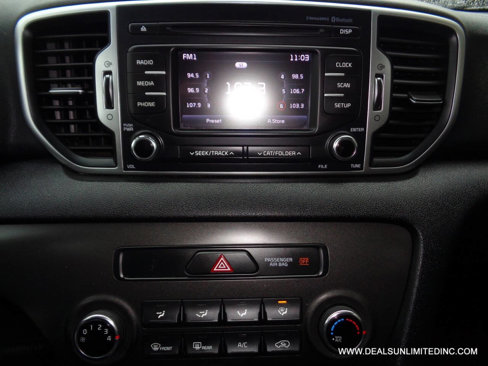 Used 2017 Kia Sportage LX image 11