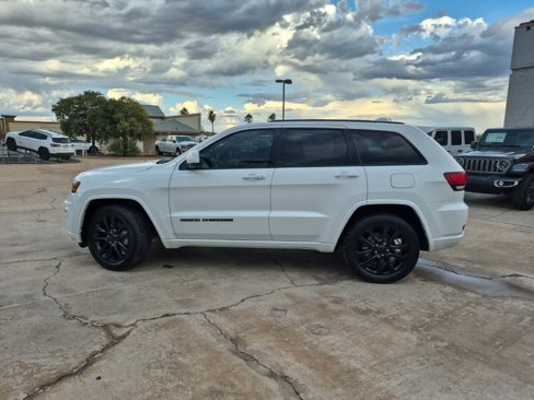 Used 2019 Jeep Grand Cherokee Altitude image 9