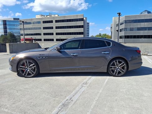 Used 2022 Maserati Quattroporte Modena Q4 image 2