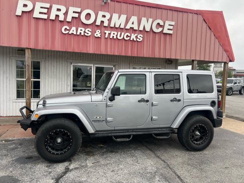 Used 2016 Jeep Wrangler Unlimited Sahara w/ Connectivity Group image 15