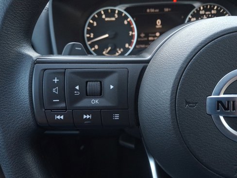 Used 2021 Nissan Rogue S image 21