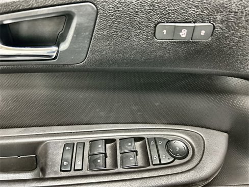 Used 2011 GMC Acadia Denali image 15