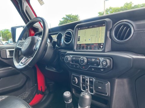 Used 2018 Jeep Wrangler Unlimited Sahara image 26