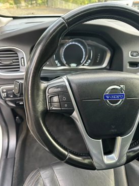 Used 2016 Volvo V60 T5 Cross Country image 38