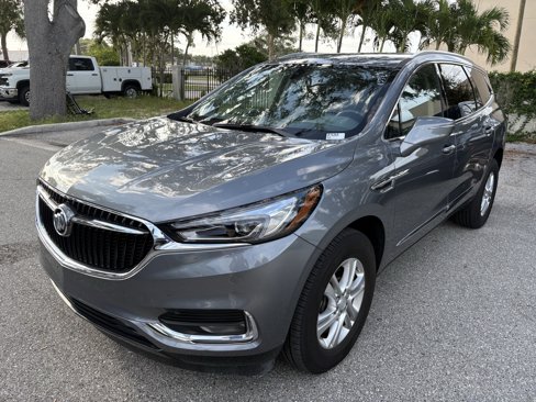Used 2020 Buick Enclave Essence image 3
