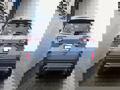 Certified 2022 Ford Escape SE w/ Cold Weather Package image 4