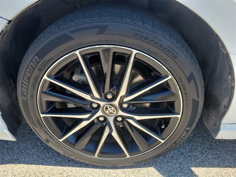 Used 2021 Toyota Camry SE image 14