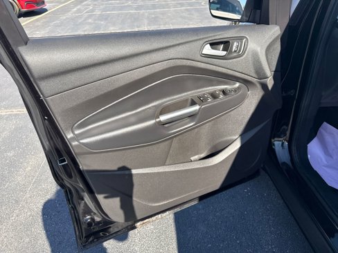 Used 2019 Ford Escape SE image 23