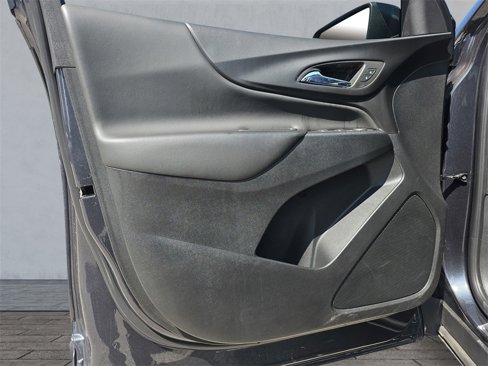 Used 2022 Chevrolet Equinox LT image 17
