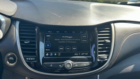 Used 2019 Chevrolet Trax LT w/ LT Convenience Package image 27
