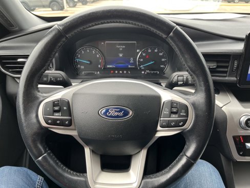 Used 2022 Ford Explorer XLT w/ Equipment Group 202A image 21