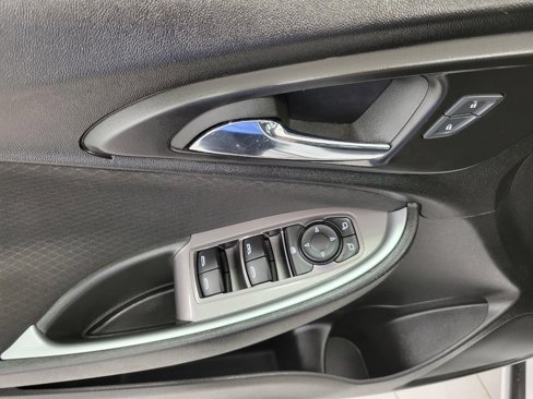 Used 2024 Chevrolet Malibu LT image 23