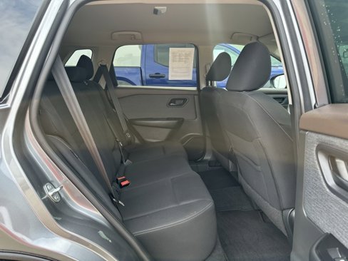 Used 2023 Nissan Rogue S image 16