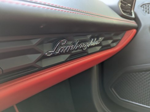 Used 2017 Lamborghini Huracan LP 610-4 image 34