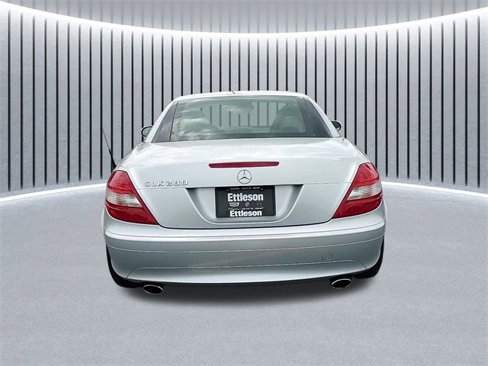 Used 2006 Mercedes-Benz SLK 280 w/ Comfort Pkg image 4