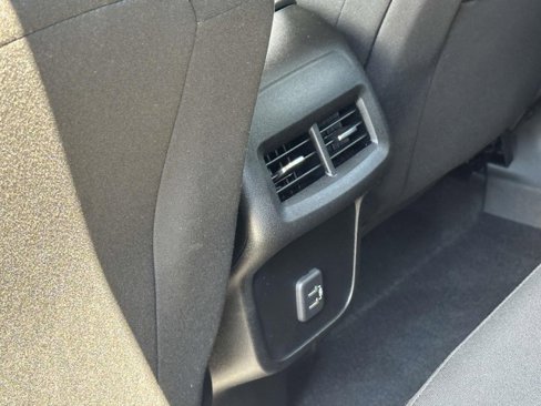 Used 2022 Chevrolet Equinox LT image 12