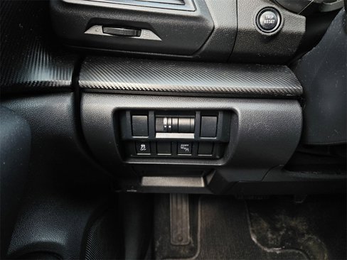 Used 2018 Subaru Crosstrek 2.0i Premium w/ Moonroof Package image 17
