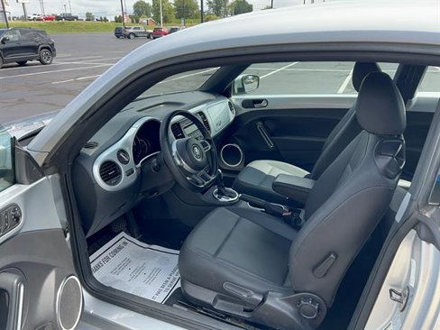 Used 2014 Volkswagen Beetle 2.5 image 13