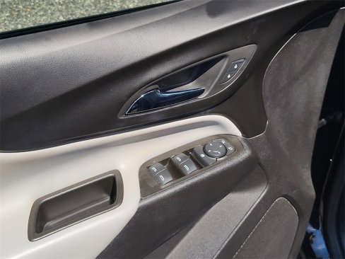 Used 2024 Chevrolet Equinox LS w/ LS Convenience Package image 10