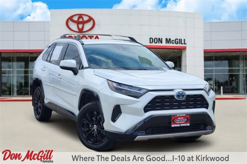 Certified 2024 Toyota RAV4 SE image 1