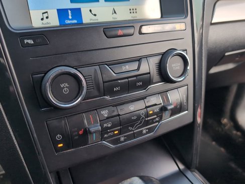 Used 2019 Ford Explorer XLT w/ Equipment Group 202A image 25