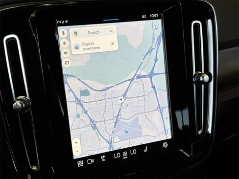 Certified 2023 Volvo XC40 Recharge Ultimate image 18
