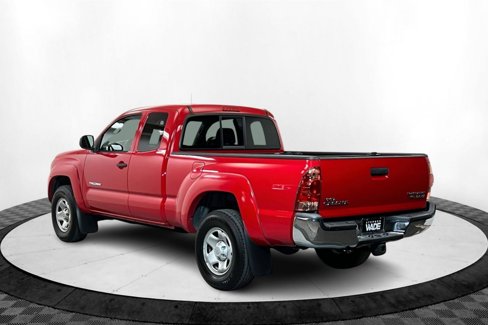 Used 2005 Toyota Tacoma PreRunner image 3
