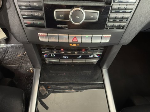 Used 2014 Mercedes-Benz E 350 4MATIC Sedan image 20