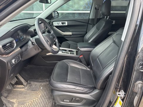 Used 2021 Ford Explorer Limited w/ Equipment Group 301A image 8