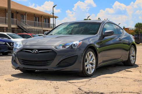 Used 2013 Hyundai Genesis 2.0T image 3