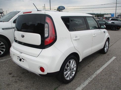 Used 2019 Kia Soul + image 17