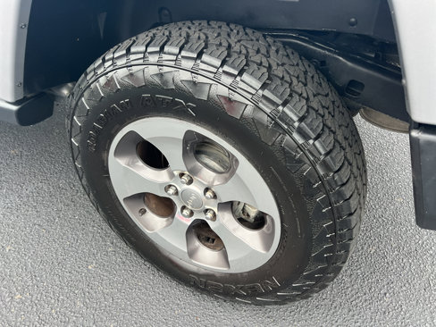 Used 2017 Jeep Wrangler Unlimited Sahara w/ Connectivity Group image 7