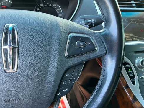 Used 2017 Lincoln MKX Reserve w/ Lincoln MKX Climate Package image 27