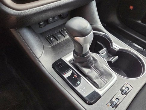 Used 2019 Toyota Highlander Limited Platinum image 15