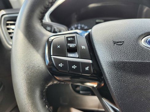 Used 2022 Ford Escape SEL image 19