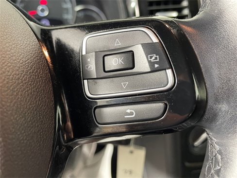 Used 2018 Volkswagen Beetle 2.0T S image 11