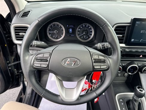 Used 2020 Hyundai Venue SEL w/ Convenience Package image 21