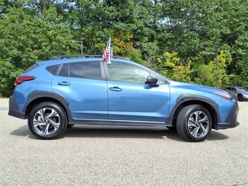 Used 2024 Subaru Crosstrek 2.0i Premium image 2