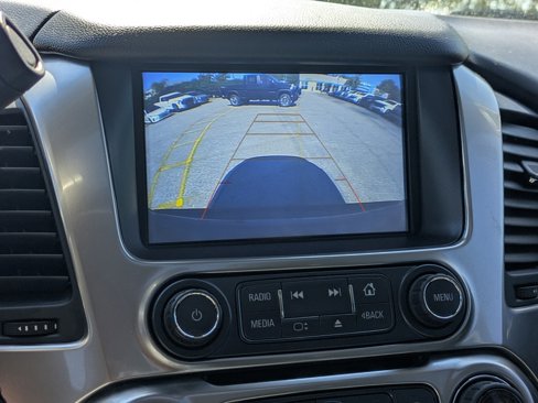 Used 2019 Chevrolet Suburban LT image 24